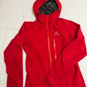 Arc'teryx Women's Fully Taped light shell